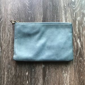 MADEWELL- The Leather Pouch Clutch Blue
